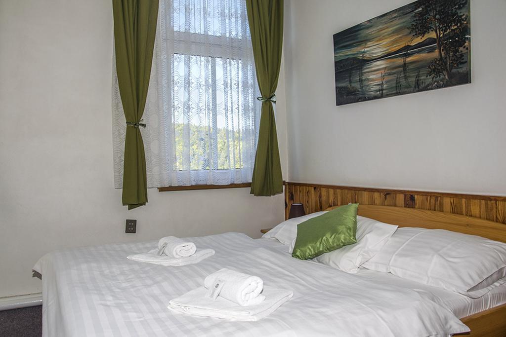 Hotel Garni Belveder Hřensko Esterno foto