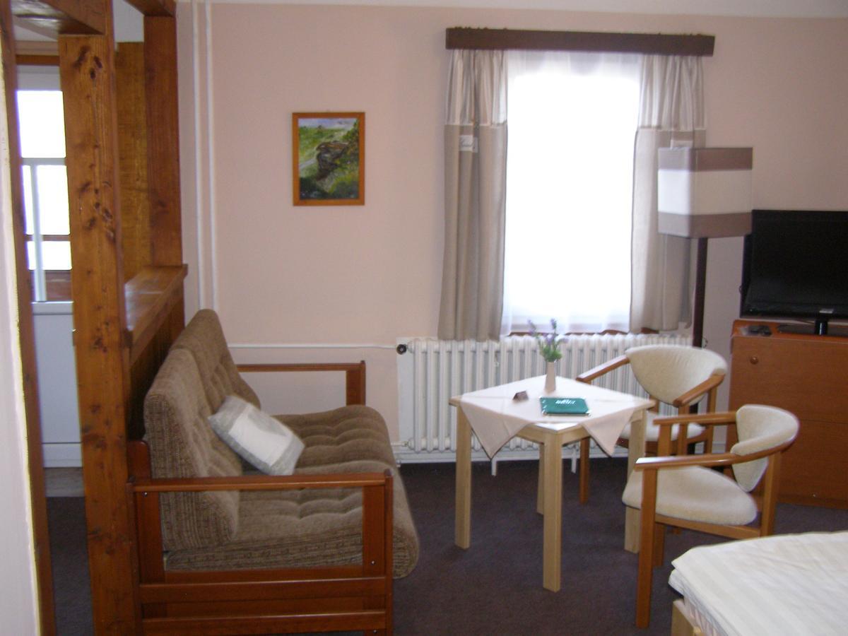 Hotel Garni Belveder Hřensko Esterno foto