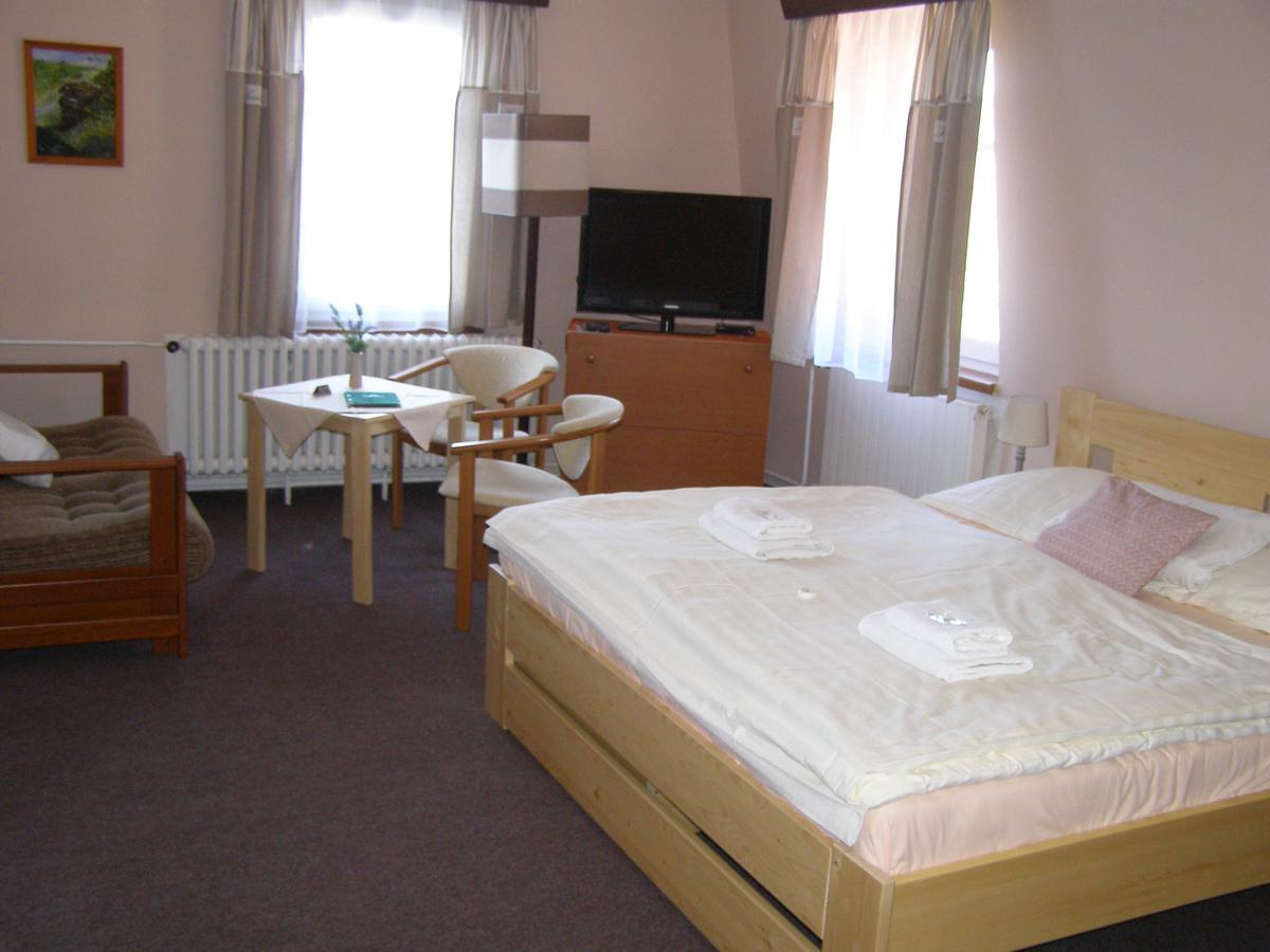 Hotel Garni Belveder Hřensko Esterno foto