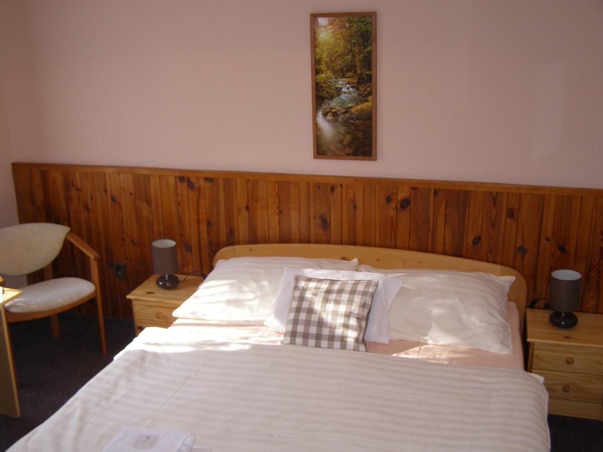 Hotel Garni Belveder Hřensko Esterno foto